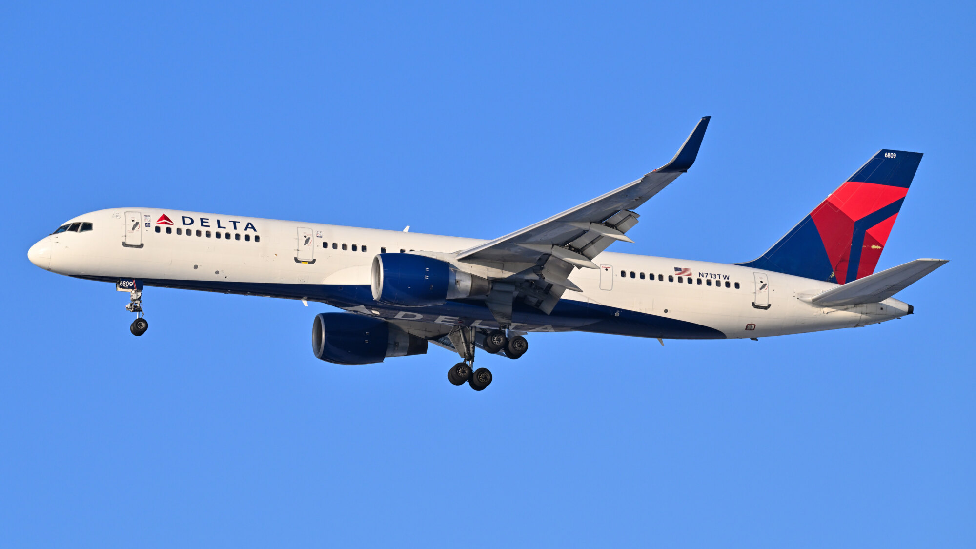 Delta Captain Hospitalized On Interrupted Flight - AvBrief