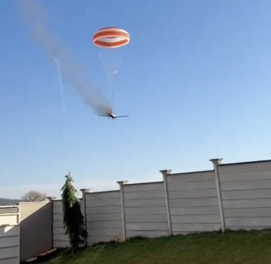 Cirrus Burns During Parachute Deployment - AvBrief